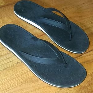 Coach flip flops